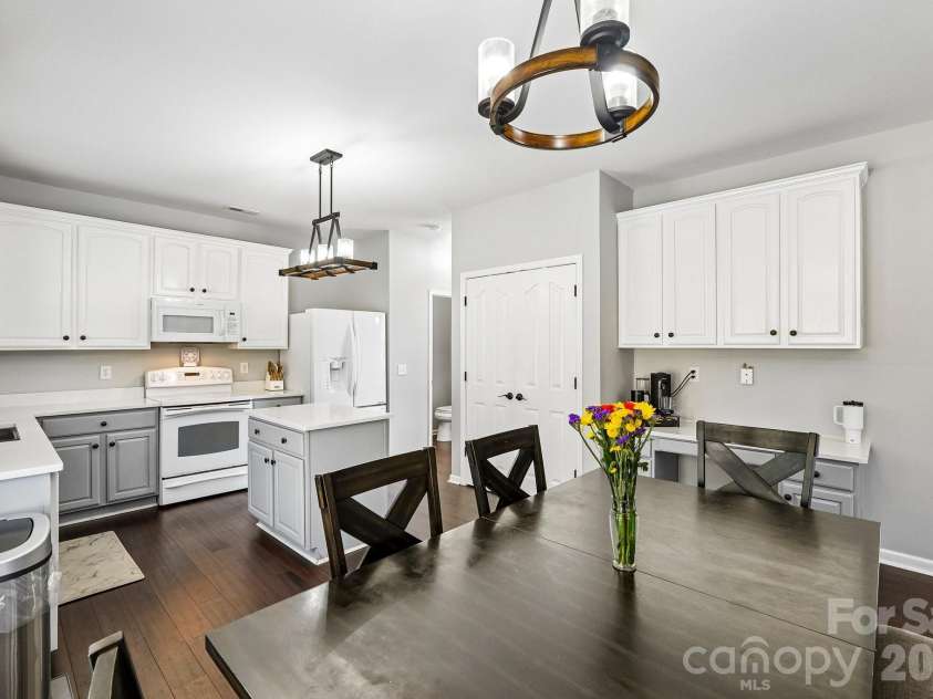 13321 Emerald Branch Lane, Charlotte, NC 28273.  MLS# CAR4373815, YatesRealty ID 15749. 