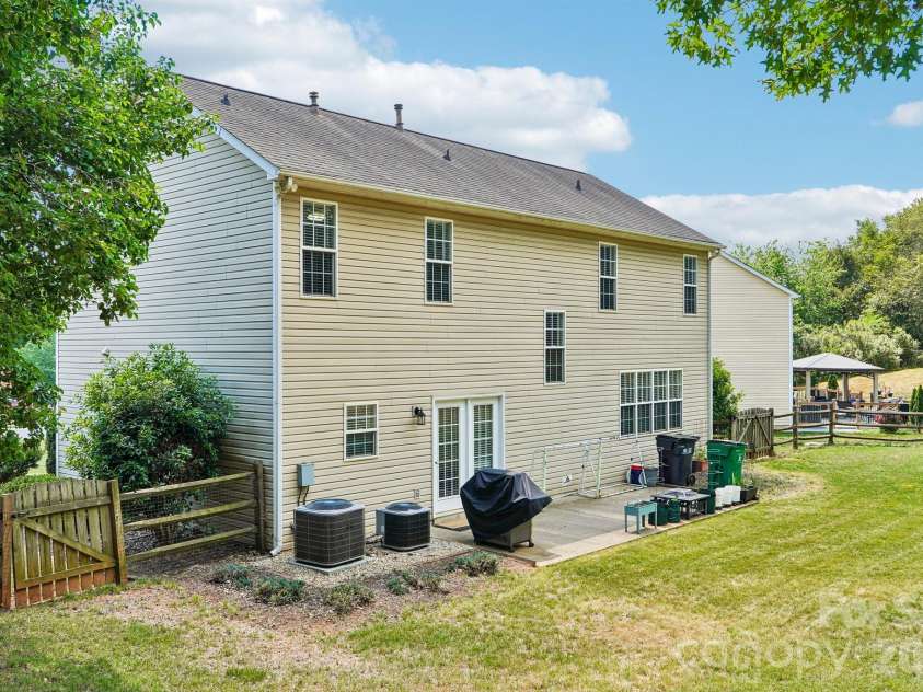 13321 Emerald Branch Lane, Charlotte, NC 28273.  MLS# CAR4373815, YatesRealty ID 15749. 