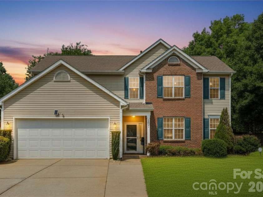 13321 Emerald Branch Lane, Charlotte, NC 28273.  MLS# CAR4373815, YatesRealty ID 15749. 