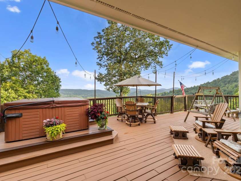 288 Hawks Point Drive, Zirconia, NC 28790.  MLS# CAR4239800, YatesRealty ID 1575. 