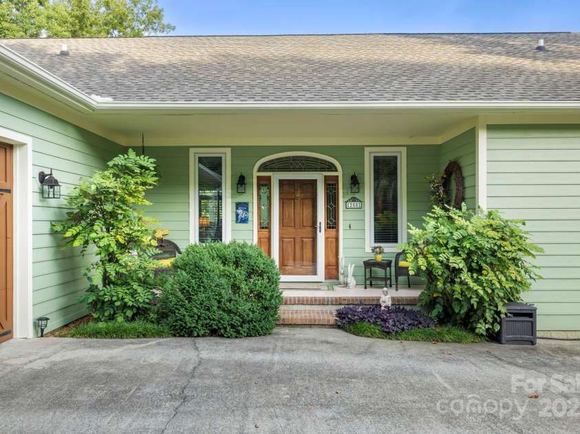 288 Hawks Point Drive, Zirconia, NC 28790.  MLS# CAR4239800, YatesRealty ID 1575. 