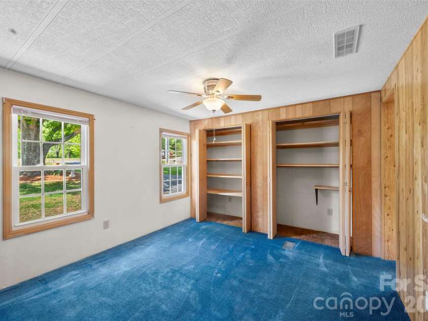 3117 Blue Ridge Drive, Shelby, NC 28150.  MLS# CAR4372397, YatesRealty ID 15750. 