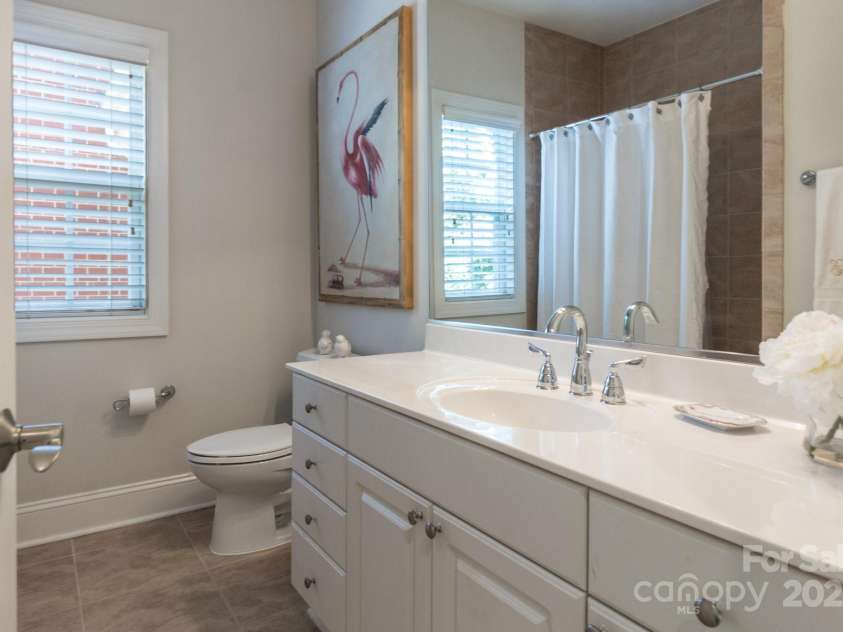 6231 Wakehurst Road, Charlotte, NC 28226.  MLS# CAR4249414, YatesRealty ID 15750. Bath 2