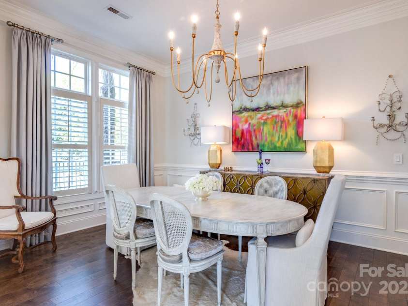 6231 Wakehurst Road, Charlotte, NC 28226.  MLS# CAR4249414, YatesRealty ID 15750. Dining Room with double side windows flood light