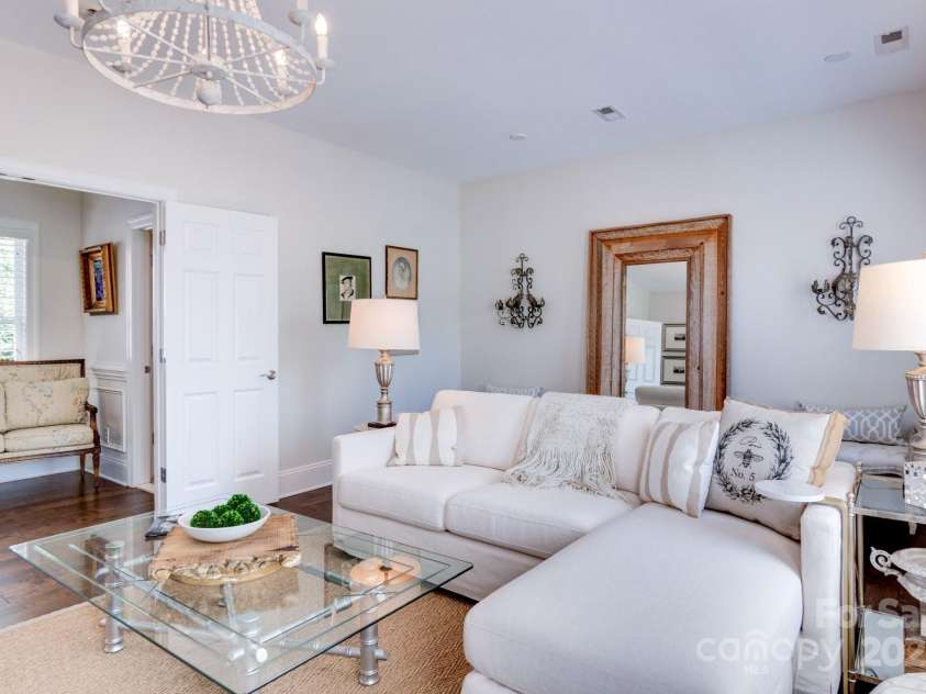 6231 Wakehurst Road, Charlotte, NC 28226.  MLS# CAR4249414, YatesRealty ID 15750. Upstairs haven