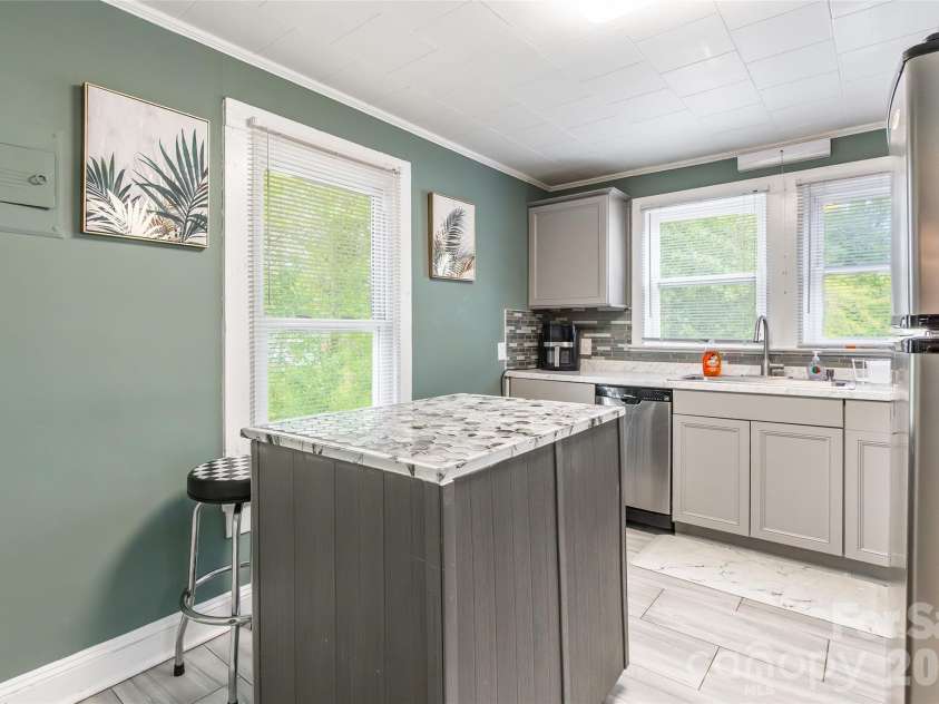 603 Fairview Street, Kannapolis, NC 28083.  MLS# CAR4365384, YatesRealty ID 15752. 