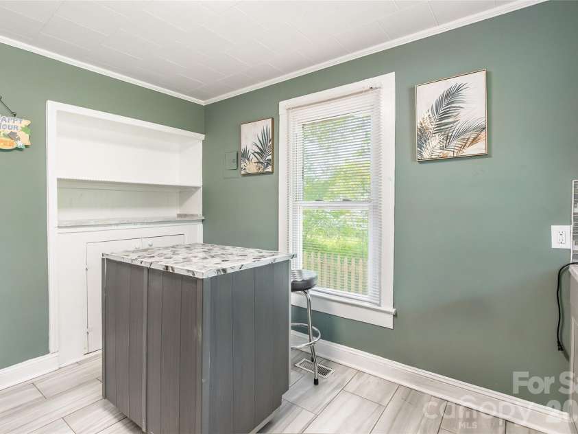 603 Fairview Street, Kannapolis, NC 28083.  MLS# CAR4365384, YatesRealty ID 15752. 