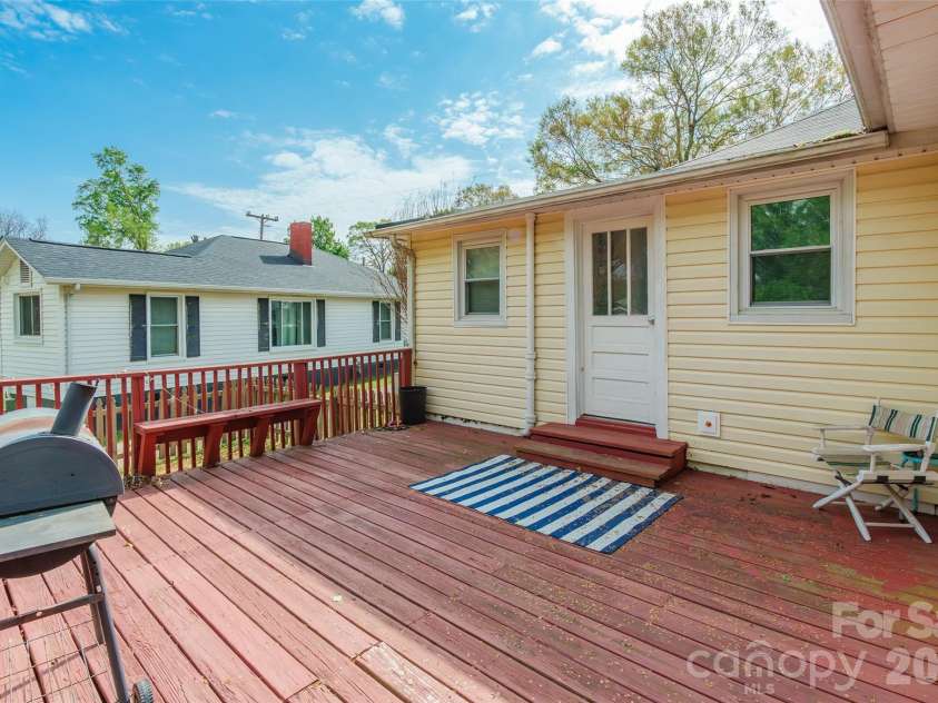 603 Fairview Street, Kannapolis, NC 28083.  MLS# CAR4365384, YatesRealty ID 15752. 
