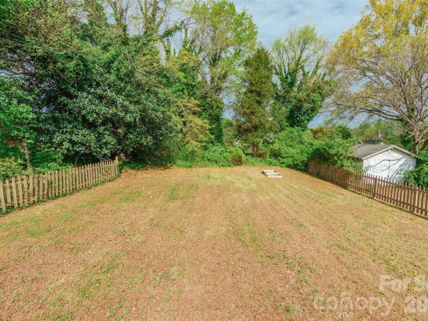 603 Fairview Street, Kannapolis, NC 28083.  MLS# CAR4365384, YatesRealty ID 15752. 