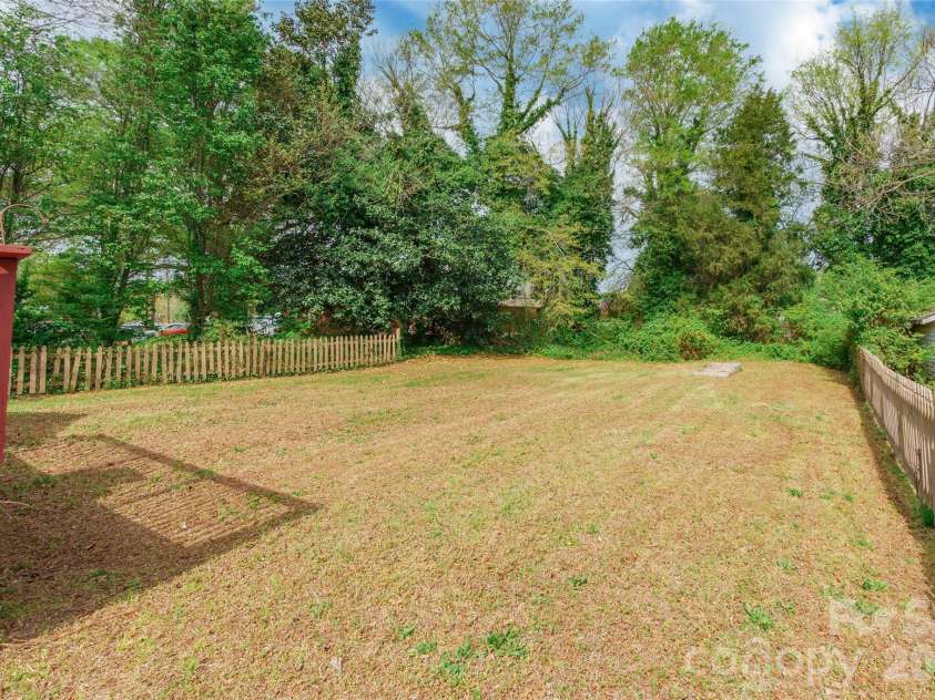 603 Fairview Street, Kannapolis, NC 28083.  MLS# CAR4365384, YatesRealty ID 15752. 