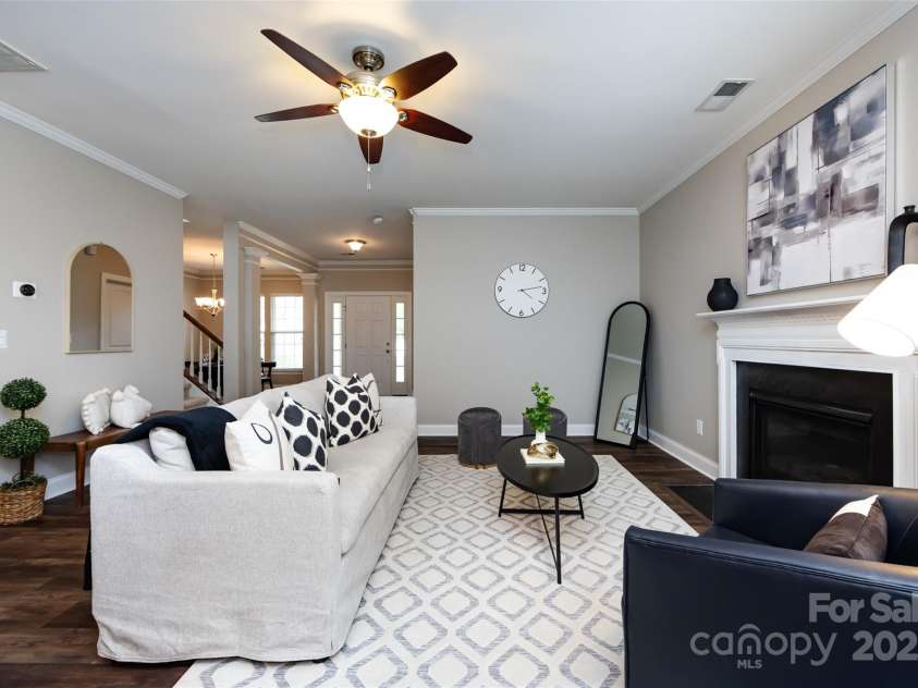 10125 Loch Lomond Drive, Charlotte, NC 28278.  MLS# CAR4241005, YatesRealty ID 15754. 