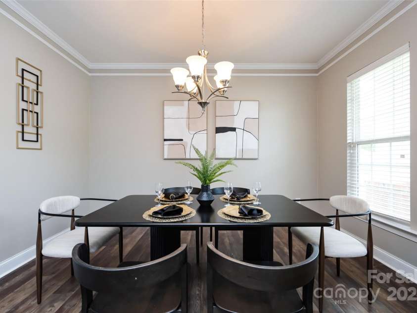 10125 Loch Lomond Drive, Charlotte, NC 28278.  MLS# CAR4241005, YatesRealty ID 15754. 