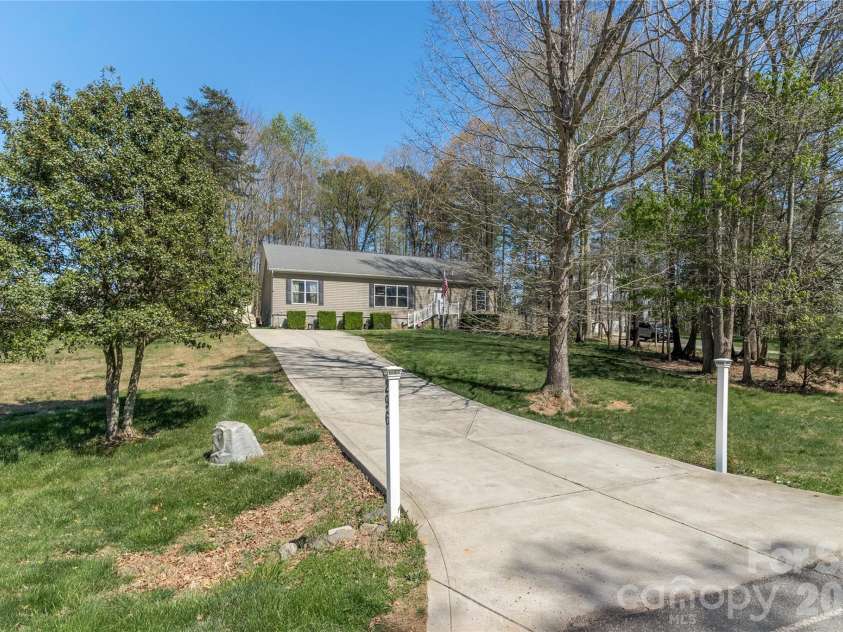 296 Stillwater Road, Troutman, NC 28166.  MLS# CAR4364244, YatesRealty ID 15754. Ample parking