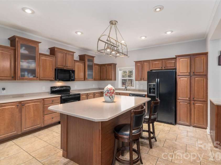 296 Stillwater Road, Troutman, NC 28166.  MLS# CAR4364244, YatesRealty ID 15754. Kitchen