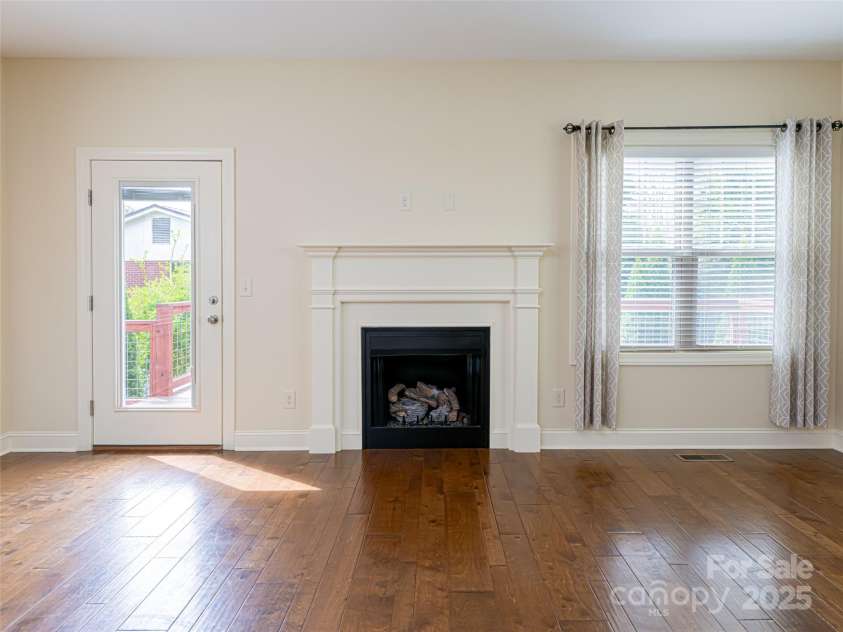 19 Tudor Way, Black Mountain, NC 28711.  MLS# CAR4248012, YatesRealty ID 15755. 