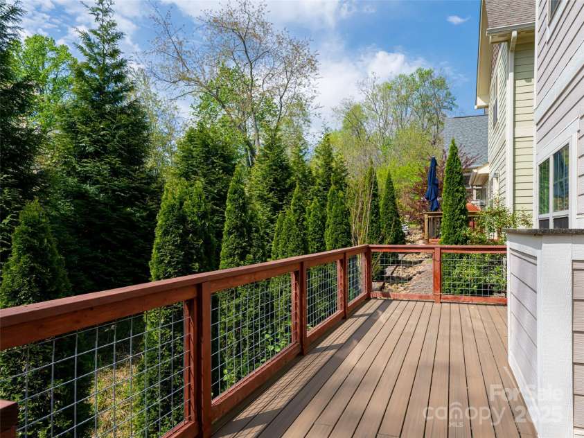 19 Tudor Way, Black Mountain, NC 28711.  MLS# CAR4248012, YatesRealty ID 15755. 