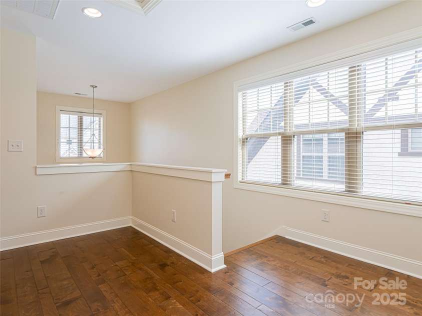 19 Tudor Way, Black Mountain, NC 28711.  MLS# CAR4248012, YatesRealty ID 15755. Open area on upper level