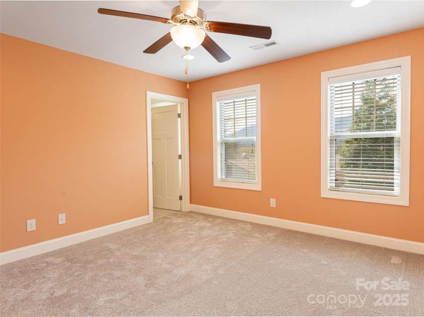 19 Tudor Way, Black Mountain, NC 28711.  MLS# CAR4248012, YatesRealty ID 15755. Primary Bedroom