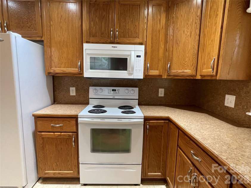 507 Meadowrock Drive, Albemarle, NC 28001.  MLS# CAR4372117, YatesRealty ID 15756. 