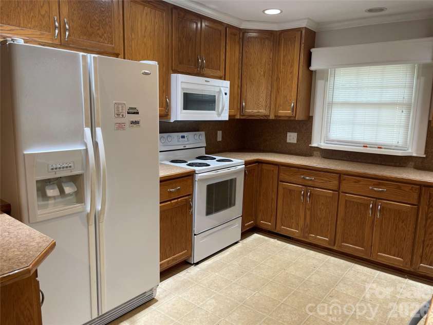507 Meadowrock Drive, Albemarle, NC 28001.  MLS# CAR4372117, YatesRealty ID 15756. 