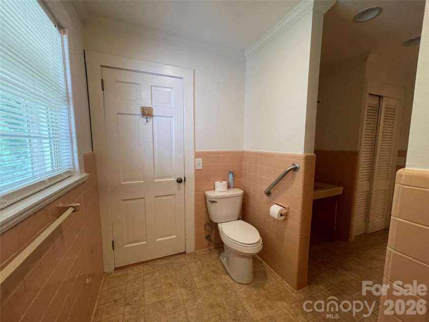 507 Meadowrock Drive, Albemarle, NC 28001.  MLS# CAR4372117, YatesRealty ID 15756. 