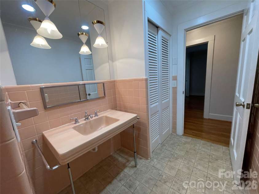 507 Meadowrock Drive, Albemarle, NC 28001.  MLS# CAR4372117, YatesRealty ID 15756. 