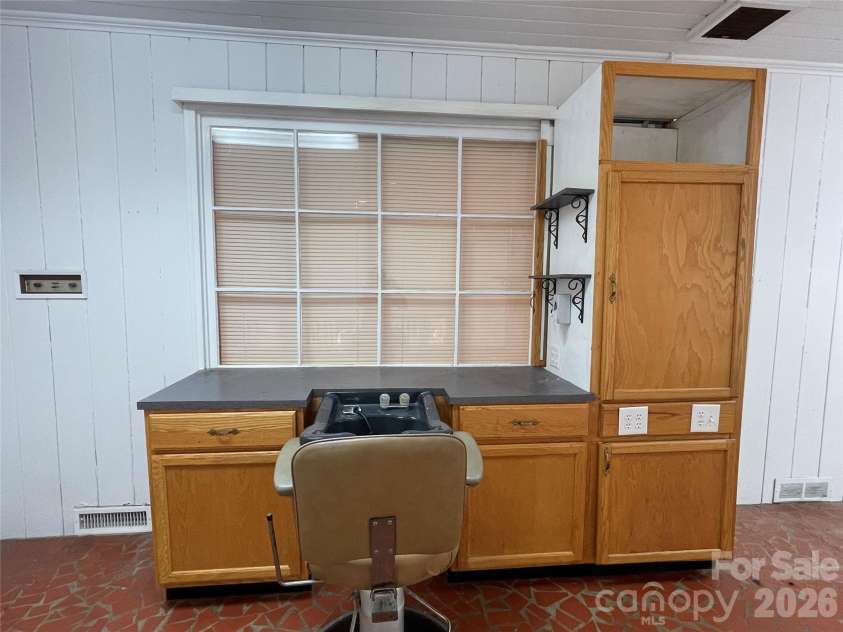 507 Meadowrock Drive, Albemarle, NC 28001.  MLS# CAR4372117, YatesRealty ID 15756. 