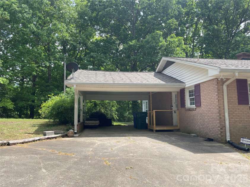 507 Meadowrock Drive, Albemarle, NC 28001.  MLS# CAR4372117, YatesRealty ID 15756. 
