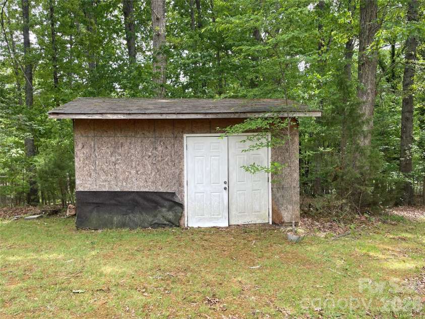 507 Meadowrock Drive, Albemarle, NC 28001.  MLS# CAR4372117, YatesRealty ID 15756. 