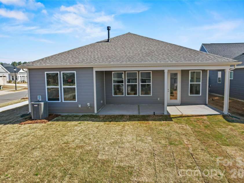 1800 Winding Mist Drive, Belmont, NC 20812.  MLS# CAR4302541, YatesRealty ID 15757. 