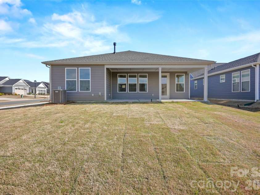 1800 Winding Mist Drive, Belmont, NC 20812.  MLS# CAR4302541, YatesRealty ID 15757. 
