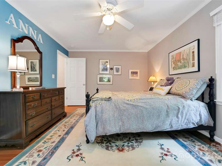 95 Ridgewood Place, Brevard, NC 28712.  MLS# CAR4235574, YatesRealty ID 15757. 