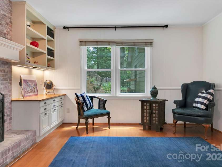 95 Ridgewood Place, Brevard, NC 28712.  MLS# CAR4235574, YatesRealty ID 15757. 