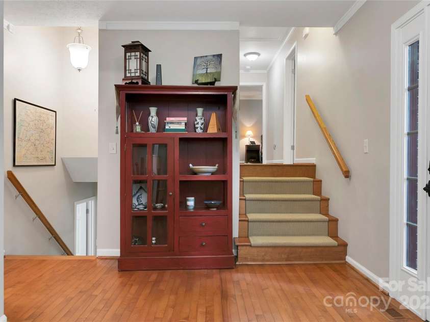 95 Ridgewood Place, Brevard, NC 28712.  MLS# CAR4235574, YatesRealty ID 15757. 