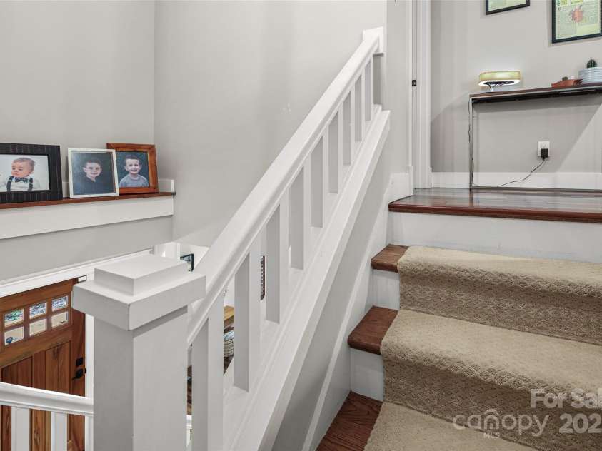 106 4th Street, Black Mountain, NC 28711.  MLS# CAR4252356, YatesRealty ID 15758. 