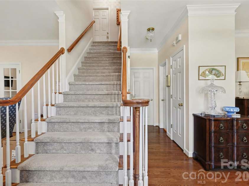 5005 Mayberry Lane, Winston Salem, NC 27106.  MLS# CAR4365094, YatesRealty ID 15759. 