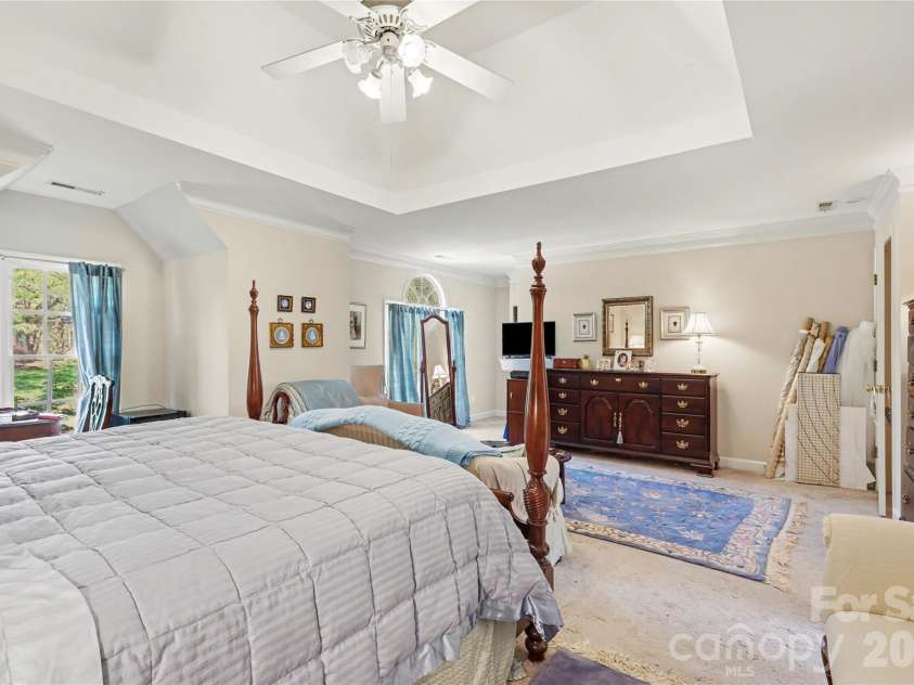 5005 Mayberry Lane, Winston Salem, NC 27106.  MLS# CAR4365094, YatesRealty ID 15759. 