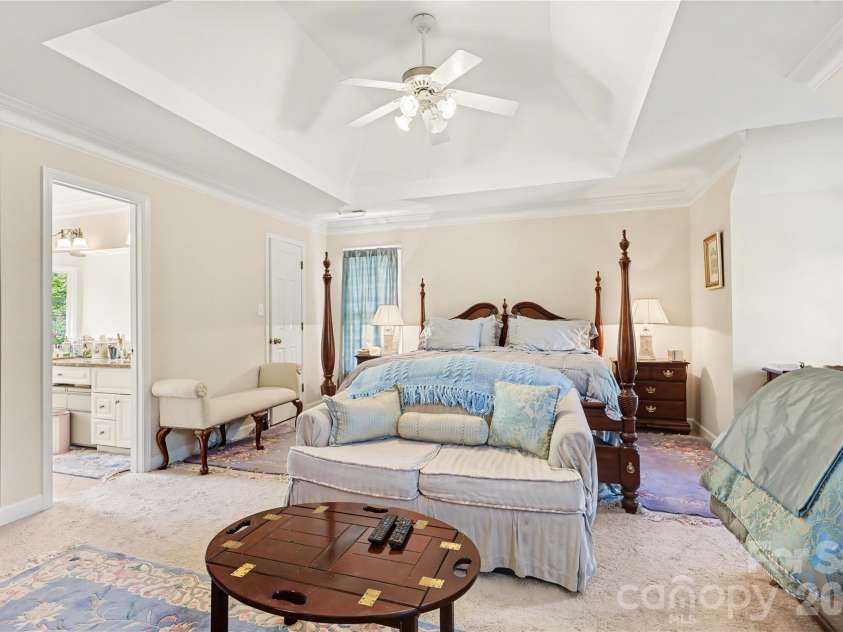 5005 Mayberry Lane, Winston Salem, NC 27106.  MLS# CAR4365094, YatesRealty ID 15759. 