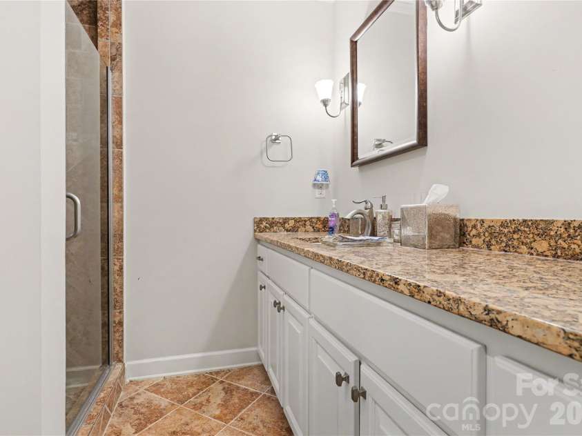 5005 Mayberry Lane, Winston Salem, NC 27106.  MLS# CAR4365094, YatesRealty ID 15759. 