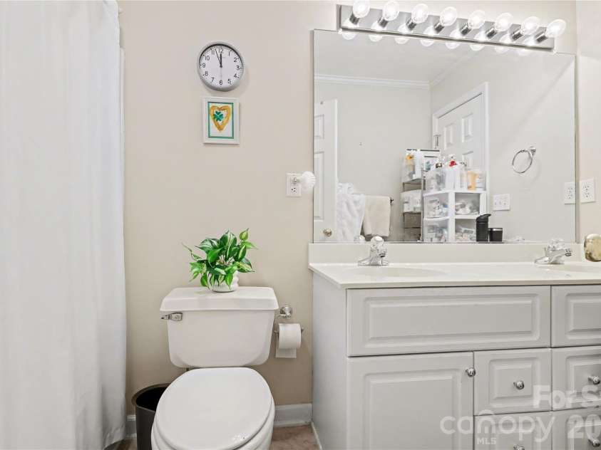 5005 Mayberry Lane, Winston Salem, NC 27106.  MLS# CAR4365094, YatesRealty ID 15759. 