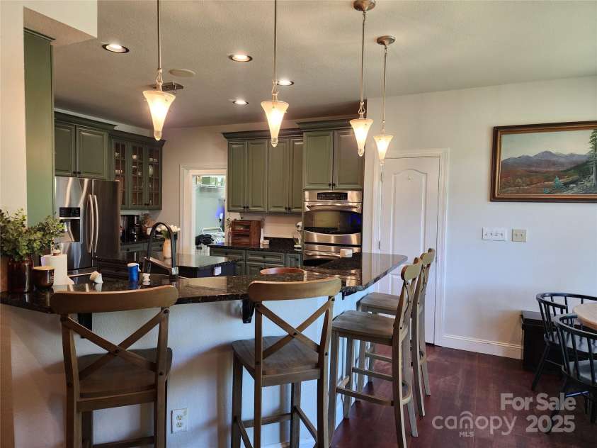 521 Hobson Road, Bakersville, NC 28705.  MLS# CAR4252389, YatesRealty ID 15759. 