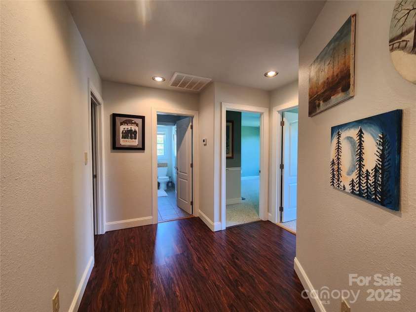 521 Hobson Road, Bakersville, NC 28705.  MLS# CAR4252389, YatesRealty ID 15759. 