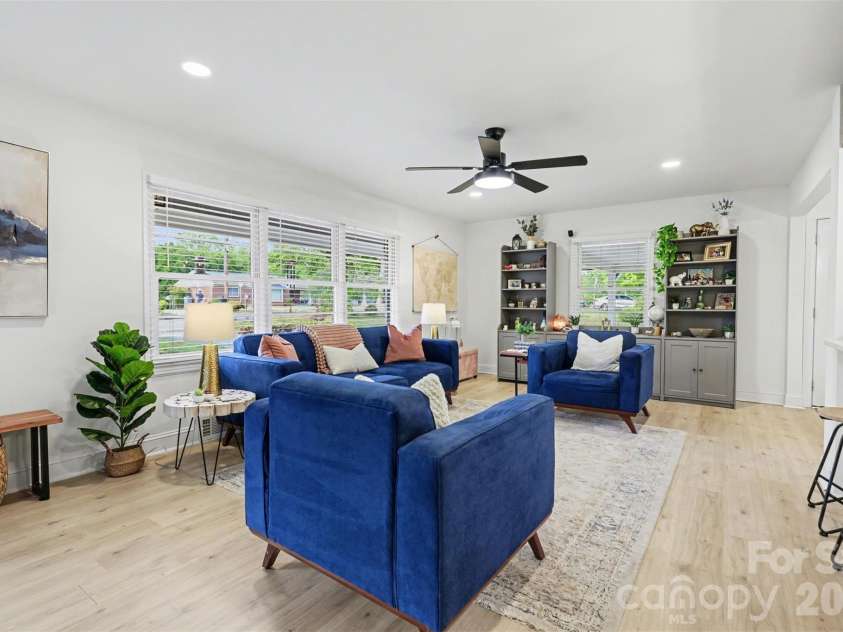 1209 Arbor Drive, Salisbury, NC 28144.  MLS# CAR4371444, YatesRealty ID 15760. Spacious living area