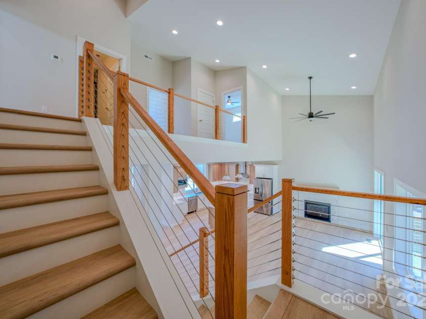 96 Craggy Avenue, Asheville, NC 28806.  MLS# CAR4240710, YatesRealty ID 15760. 