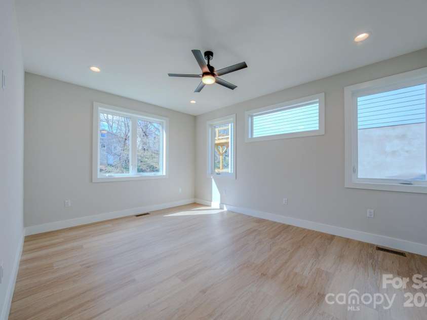 96 Craggy Avenue, Asheville, NC 28806.  MLS# CAR4240710, YatesRealty ID 15760. Primary on Main