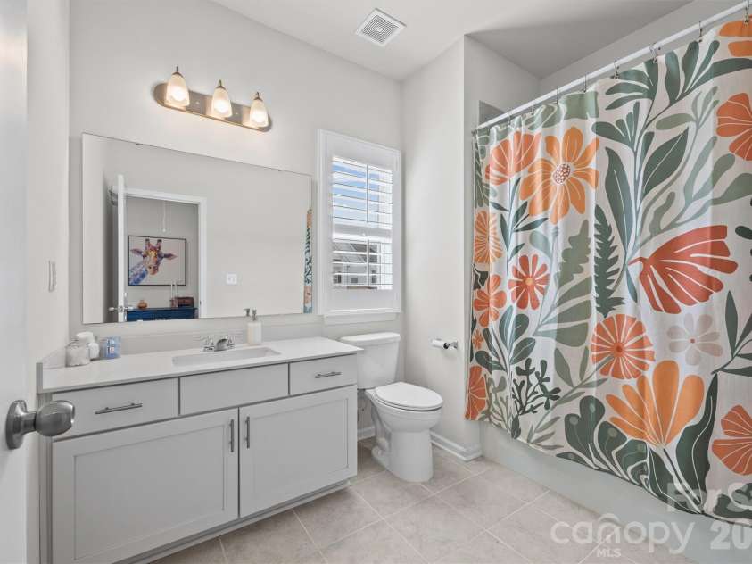 1953 Plath Top Road, Rock Hill, SC 29732.  MLS# CAR4364387, YatesRealty ID 15761. Full Bath-Room