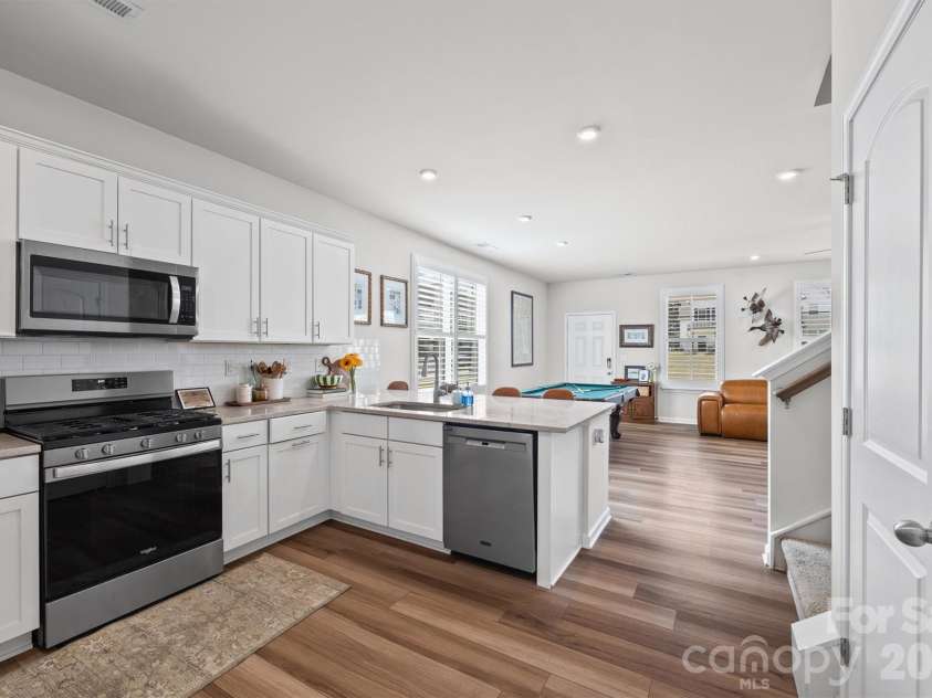 1953 Plath Top Road, Rock Hill, SC 29732.  MLS# CAR4364387, YatesRealty ID 15761. Open Kitchen