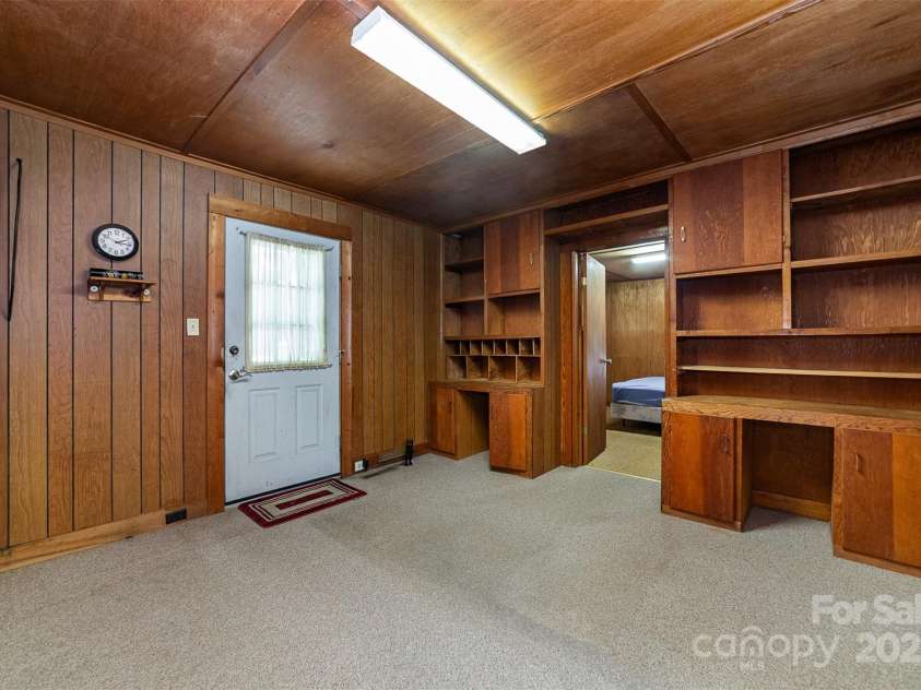 908 Taylor Street, Kannapolis, NC 28083.  MLS# CAR4253435, YatesRealty ID 15761. 