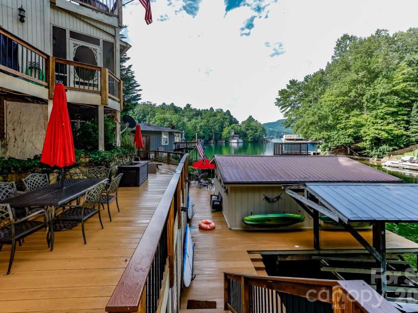 130 Edwards Point, Lake Lure, NC 28746.  MLS# CAR4369563, YatesRealty ID 15763. 