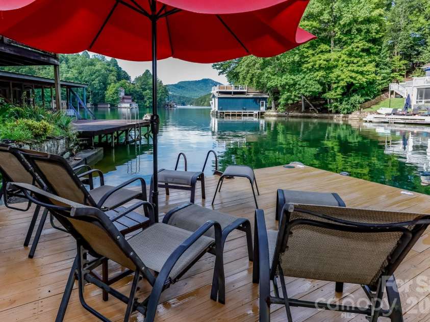 130 Edwards Point, Lake Lure, NC 28746.  MLS# CAR4369563, YatesRealty ID 15763. 